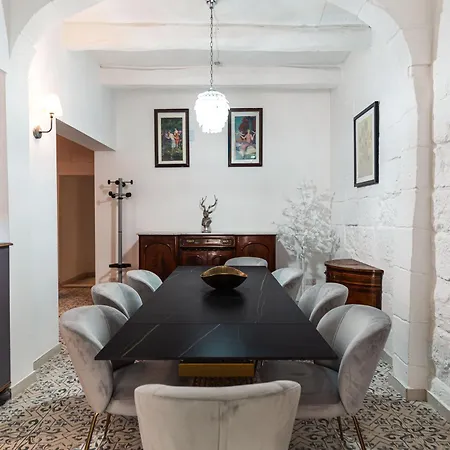 Affittacamere 4 At Palazzo Seraphim Boutique Living In St Julians