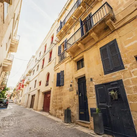 4 At Palazzo Seraphim Boutique Living In St Julians