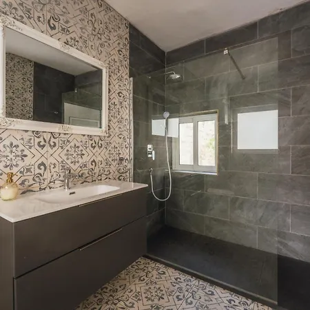 4 At Palazzo Seraphim Boutique Living In St Julians 3*
