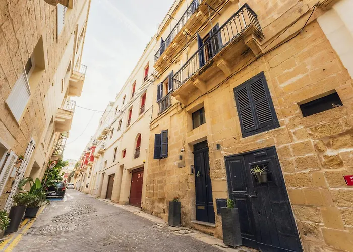 4 At Palazzo Seraphim Boutique Living In St Julians